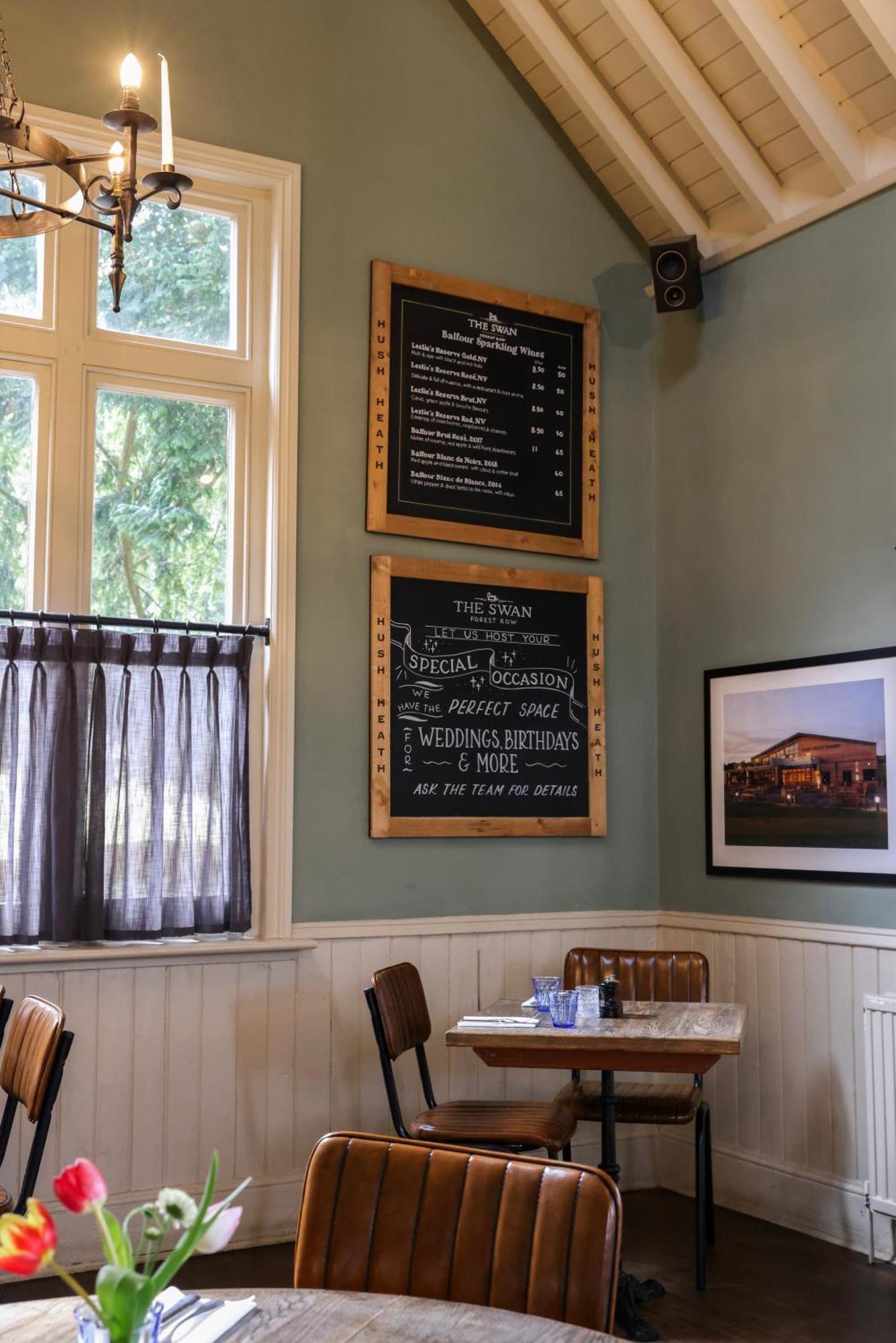 The Swan At Forest Row Bagian luar foto