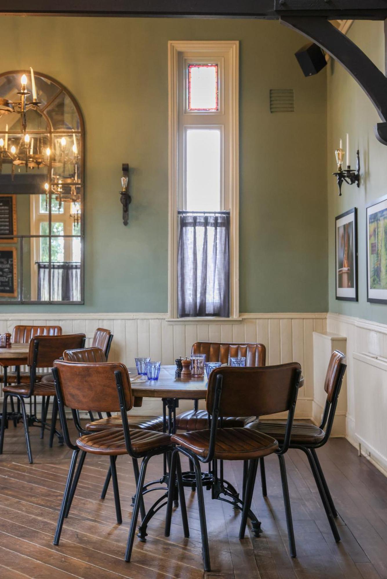 The Swan At Forest Row Bagian luar foto