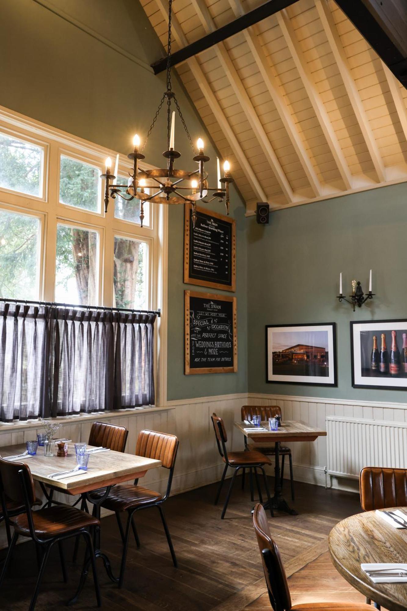 The Swan At Forest Row Bagian luar foto