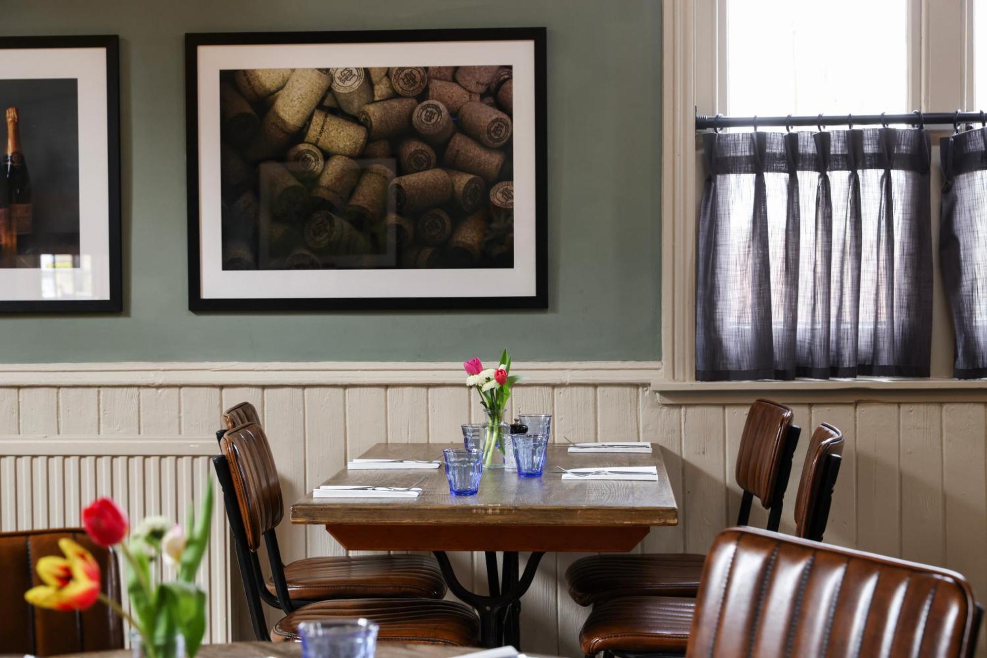 The Swan At Forest Row Bagian luar foto